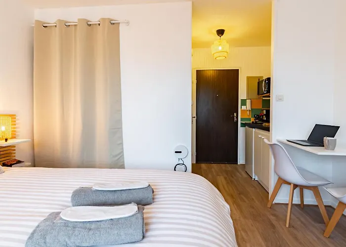 Apartment L De Lilou : Paisible / Confort /proche Centre Dijon